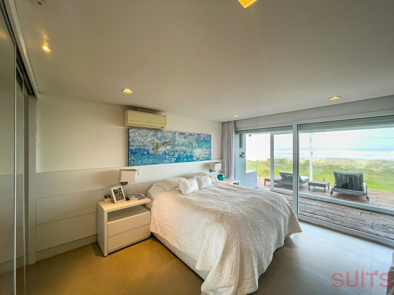 Magnifica mansão à beira mar na praia de Atlântida: 53ª foto da galeria de imagens do imóvel