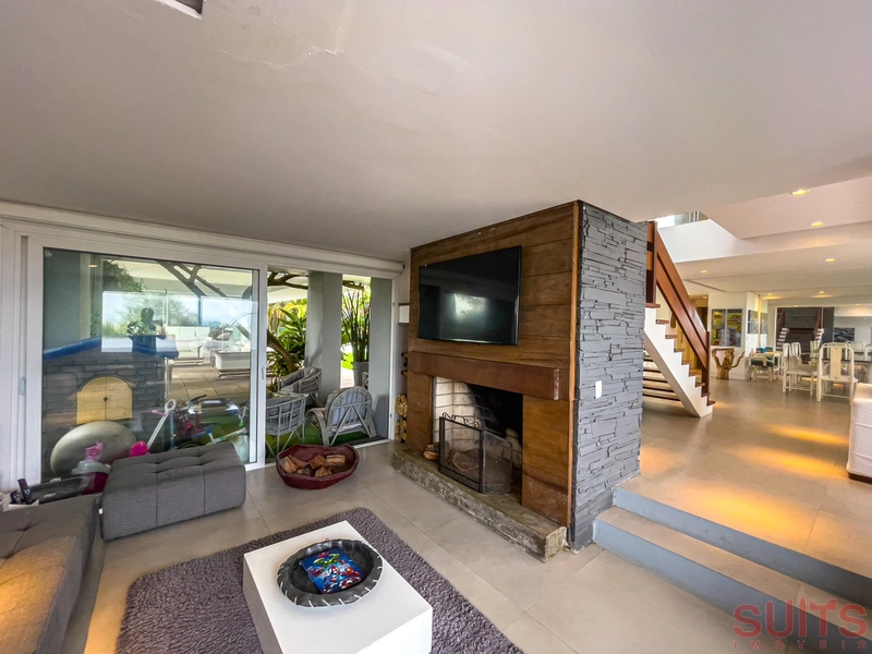 Magnifica mansão à beira mar na praia de Atlântida: 25ª foto da galeria de imagens do imóvel