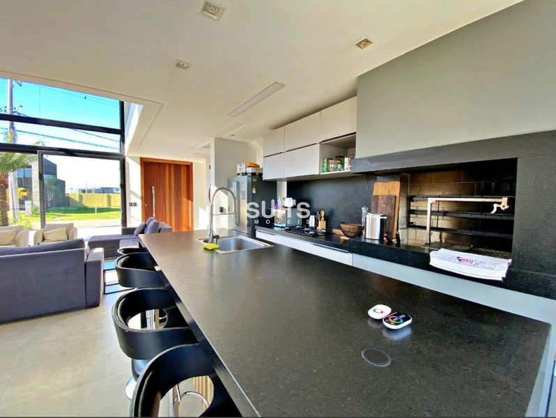 Belo sobrado de esquina no condomínio Blue em Xangri-Lá: 9ª foto da galeria de imagens do imóvel