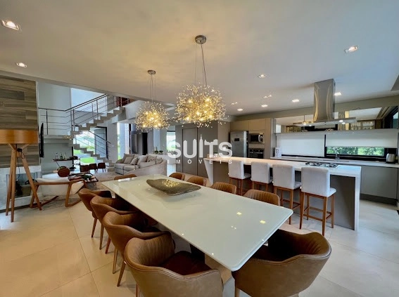 Incrível sobrado beira lago no condomínio Enseada: 4ª foto da galeria de imagens do imóvel