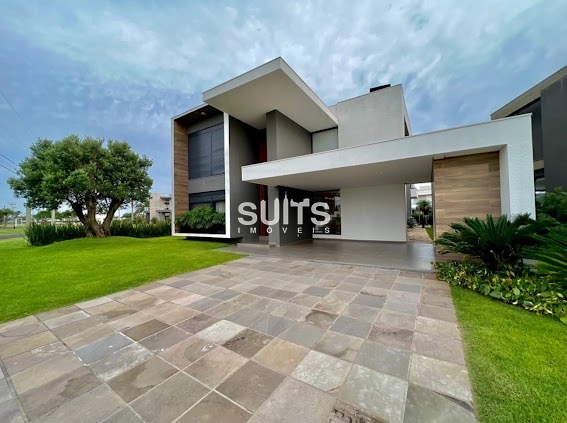 Incrível sobrado beira lago no condomínio Enseada: 2ª foto da galeria de imagens do imóvel