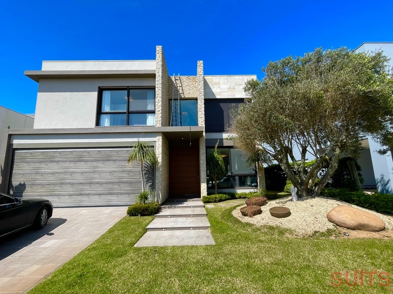 Sobrado finamente mobiliado e decorado no Condomínio Playa Vista: 2ª foto da galeria de imagens do imóvel