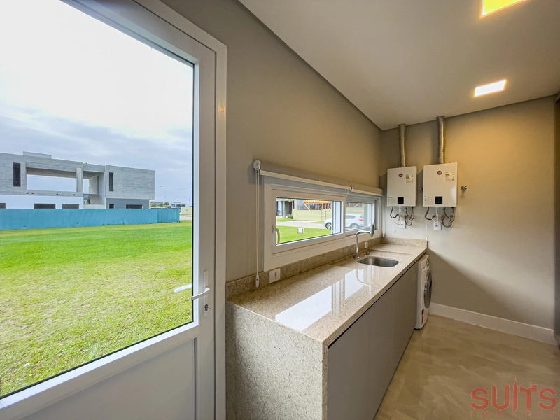 Magnífica mansão beira lago no condomínio Sense: 27ª foto da galeria de imagens do imóvel