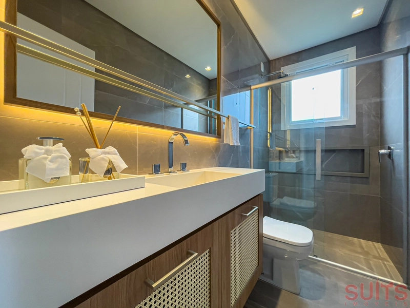 Magnífica mansão beira lago no condomínio Sense: 33ª foto da galeria de imagens do imóvel