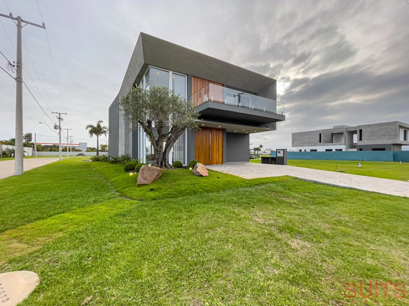 Magnífica mansão beira lago no condomínio Sense: 2ª foto da galeria de imagens do imóvel