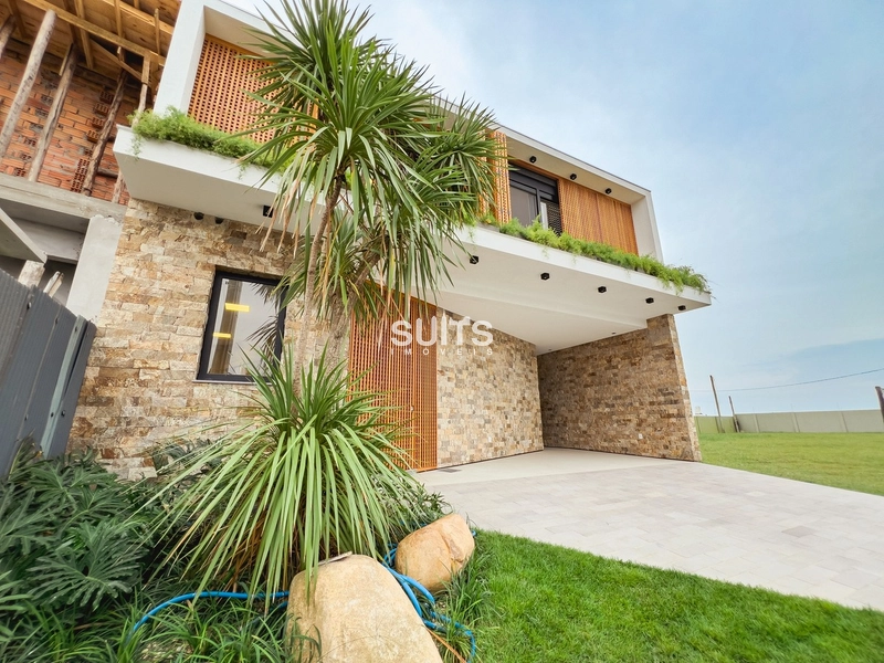 Incrível sobrado novo no condomínio Sunset: 2ª foto da galeria de imagens do imóvel