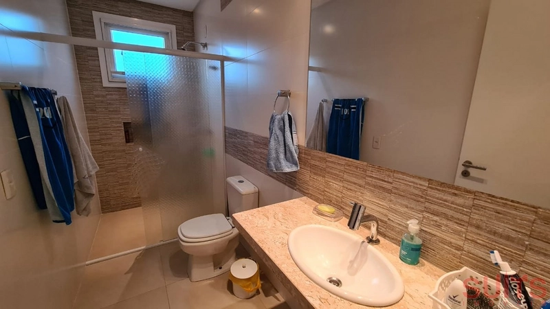 Lindíssima mansão próxima ao clube non condomínio Malibu: 16ª foto da galeria de imagens do imóvel