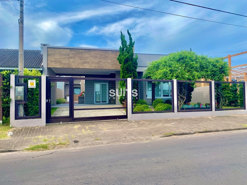 Excelente casa à venda no centro de Xangri-lá: 2ª foto da galeria de imagens do imóvel