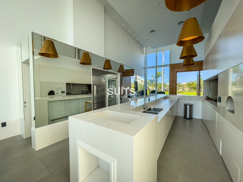 Mansão com 03 terrenos no condomínio Enseada: 7ª foto da galeria de imagens do imóvel