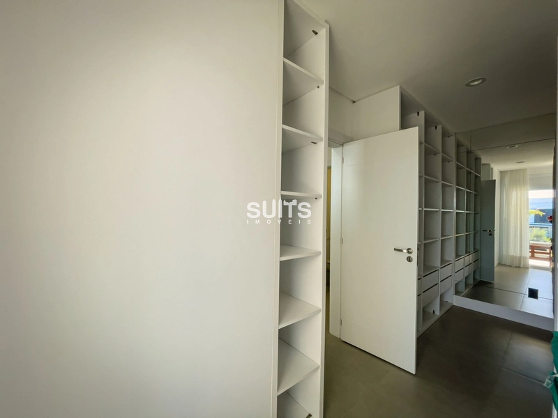 Mansão com 03 terrenos no condomínio Enseada: 70ª foto da galeria de imagens do imóvel