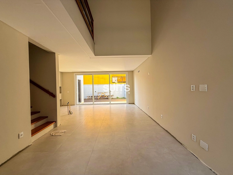 Excelente sobrado à venda no centro da praia de Xangri-Lá: 3ª foto da galeria de imagens do imóvel