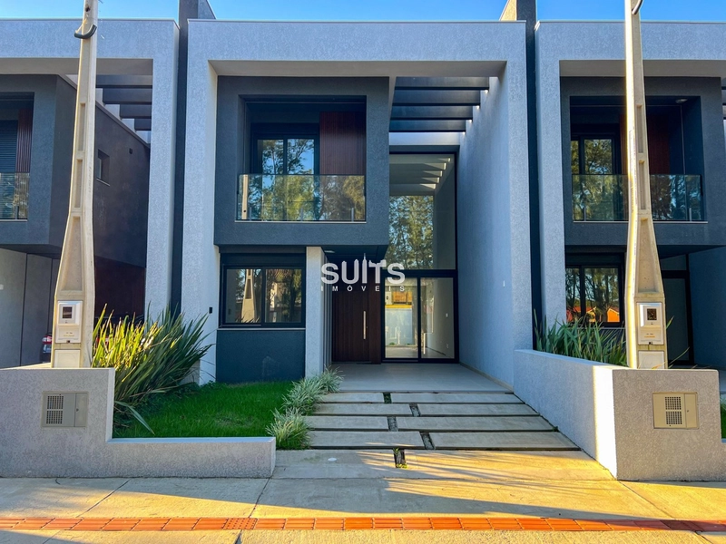 Excelente sobrado à venda no centro da praia de Xangri-Lá: 2ª foto da galeria de imagens do imóvel