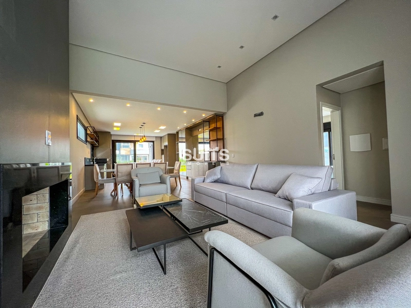 Incrível casa com linda vista para o lago no condomínio Riviera: 4ª foto da galeria de imagens do imóvel