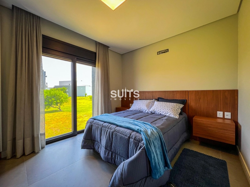 Incrível casa com linda vista para o lago no condomínio Riviera: 23ª foto da galeria de imagens do imóvel