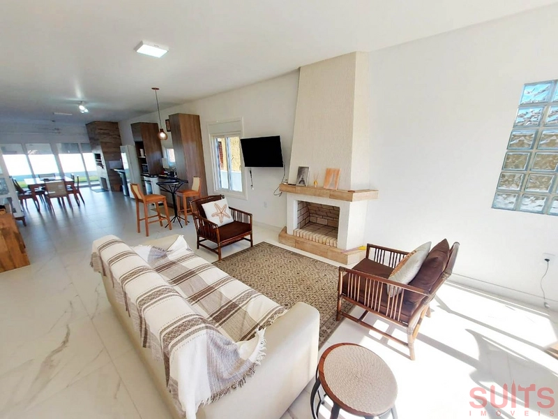 Excelente casa à venda no Centro de Xangri-Lá: 6ª foto da galeria de imagens do imóvel