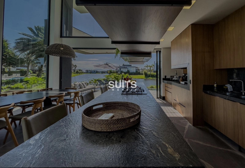 Excelente sobrado beira-lago no Condomínio Enseada: 15ª foto da galeria de imagens do imóvel