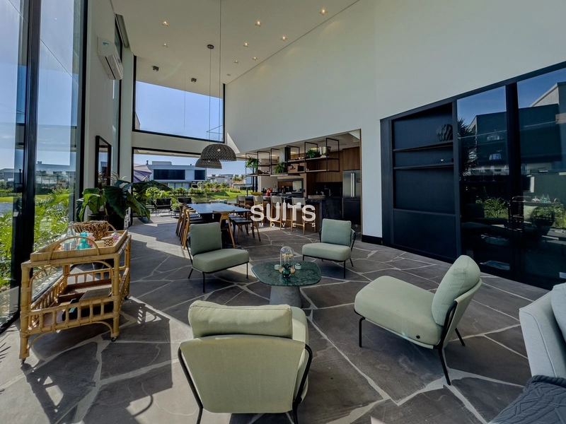 Excelente sobrado beira-lago no Condomínio Enseada: 6ª foto da galeria de imagens do imóvel