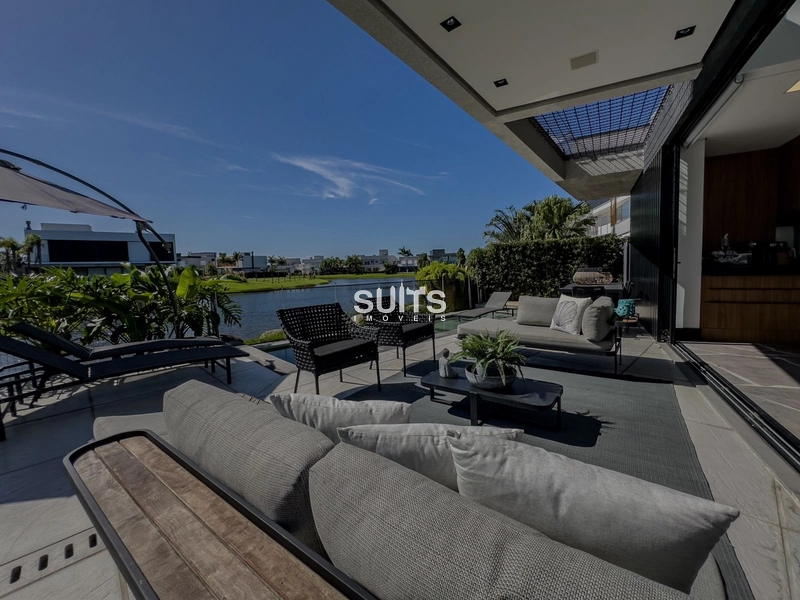 Excelente sobrado beira-lago no Condomínio Enseada: 14ª foto da galeria de imagens do imóvel