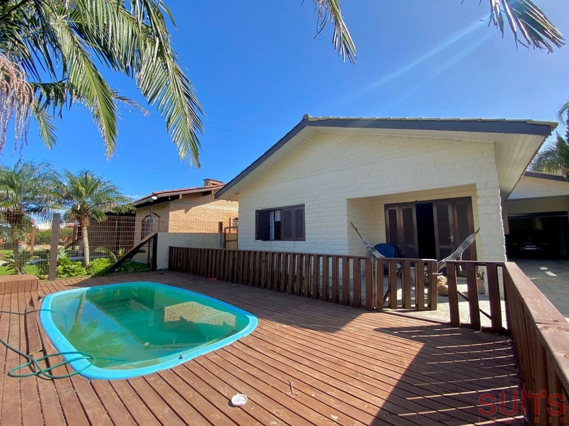 Excelente casa à venda na praia de Rainha do Mar