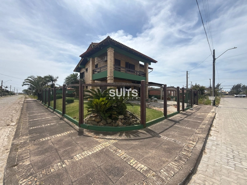 Excelente sobrado de esquina à venda na praia de Remanso em Xangri-Lá: 4ª foto da galeria de imagens do imóvel