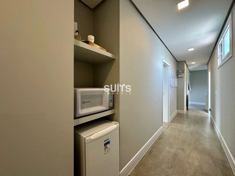 Incrível mansão de esquina próxima ao mar na praia de Atlãntida: 62ª foto da galeria de imagens do imóvel