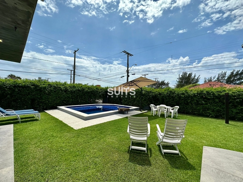 Incrível mansão de esquina próxima ao mar na praia de Atlãntida: 20ª foto da galeria de imagens do imóvel