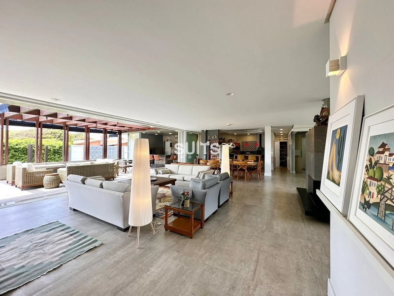 Incrível mansão de esquina próxima ao mar na praia de Atlãntida: 27ª foto da galeria de imagens do imóvel