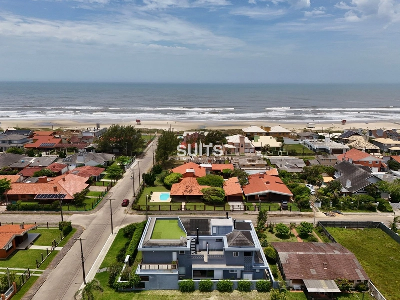 Incrível mansão de esquina próxima ao mar na praia de Atlãntida: 16ª foto da galeria de imagens do imóvel