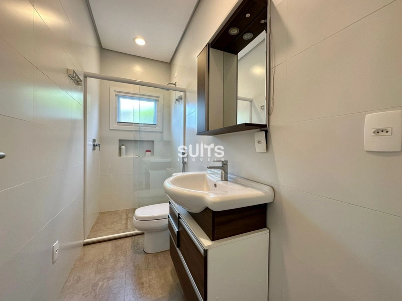 Incrível mansão de esquina próxima ao mar na praia de Atlãntida: 45ª foto da galeria de imagens do imóvel