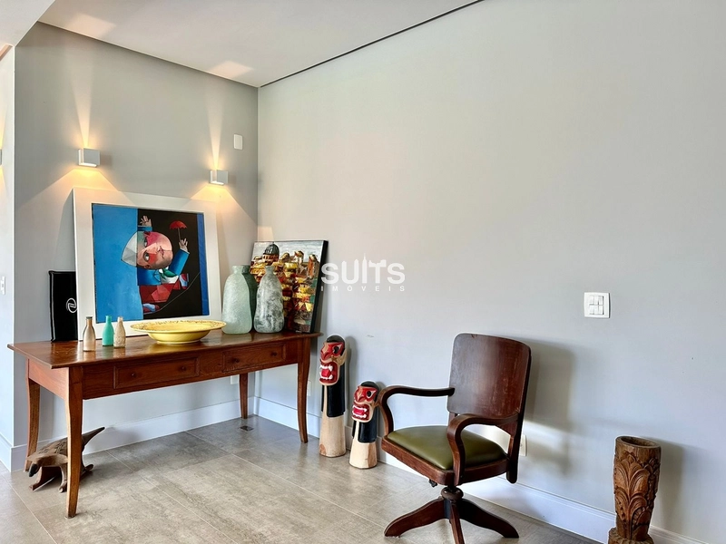 Incrível mansão de esquina próxima ao mar na praia de Atlãntida: 22ª foto da galeria de imagens do imóvel