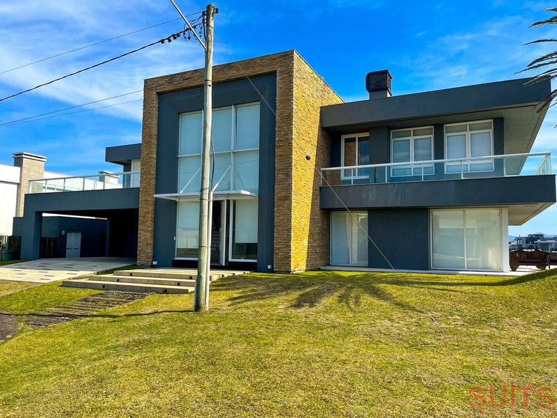 Ótimo sobrado com 02 terrenos à venda no condomínio Riviera: 3ª foto da galeria de imagens do imóvel