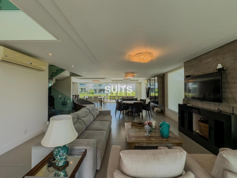 Excelente sobrado beira lago no condomínio Enseada: 5ª foto da galeria de imagens do imóvel