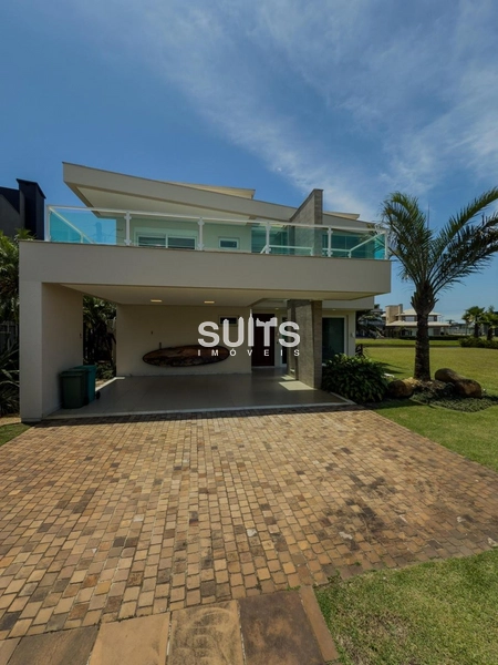 Excelente sobrado beira lago no condomínio Enseada: 3ª foto da galeria de imagens do imóvel