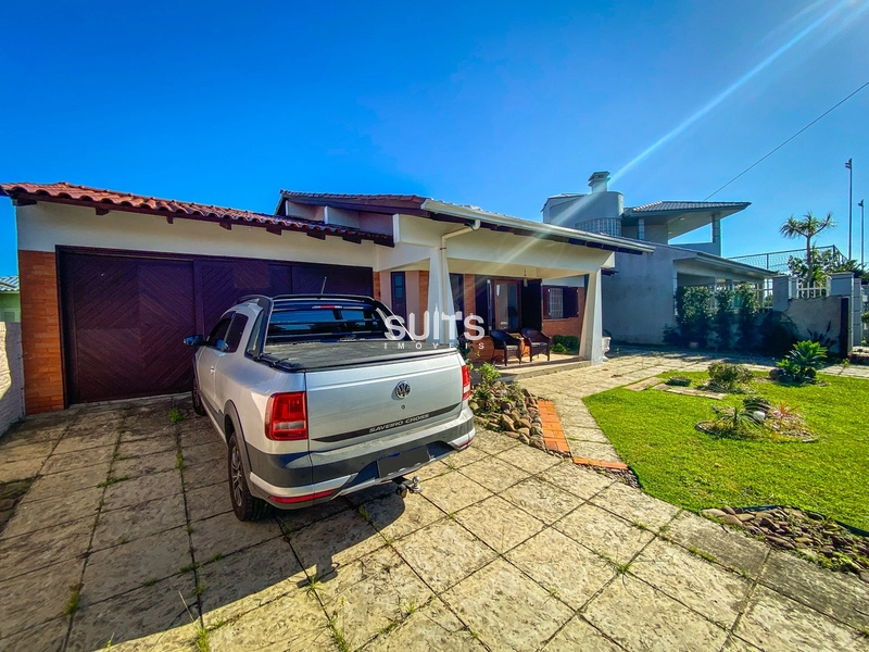 Belíssima casa em excelente localização na praia de Atlântida: 2ª foto da galeria de imagens do imóvel