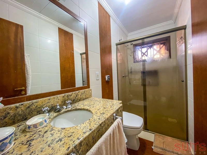 Excelente casa de esquina com localização diferenciada em Atlântida: 11ª foto da galeria de imagens do imóvel