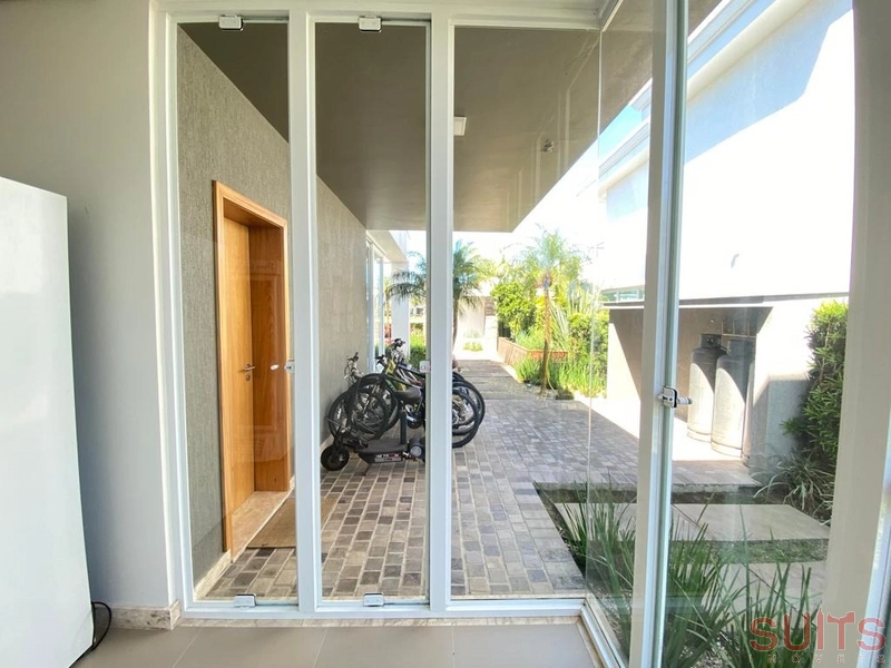 Magnífica mansão com 2 lotes no condomínio Bosques de Atlântida: 54ª foto da galeria de imagens do imóvel