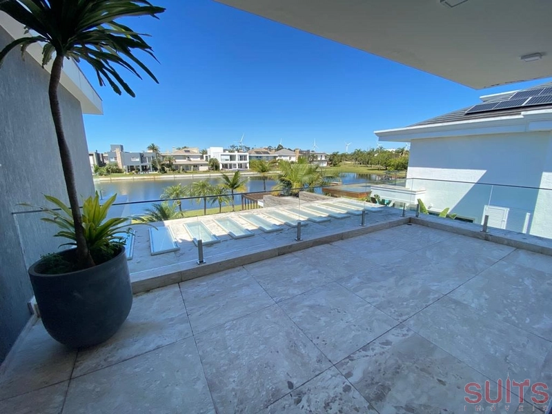 Magnífica mansão com 2 lotes no condomínio Bosques de Atlântida: 65ª foto da galeria de imagens do imóvel