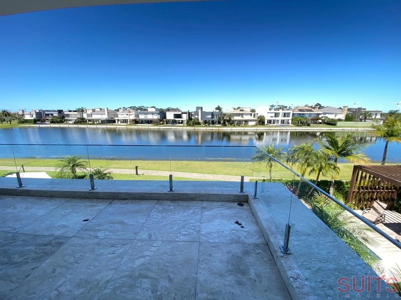 Magnífica mansão com 2 lotes no condomínio Bosques de Atlântida: 80ª foto da galeria de imagens do imóvel