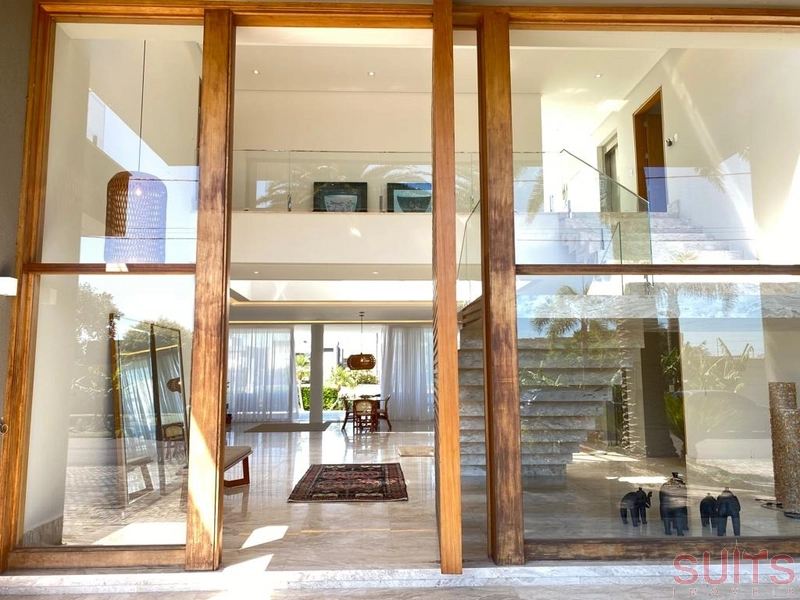 Magnífica mansão com 2 lotes no condomínio Bosques de Atlântida: 6ª foto da galeria de imagens do imóvel