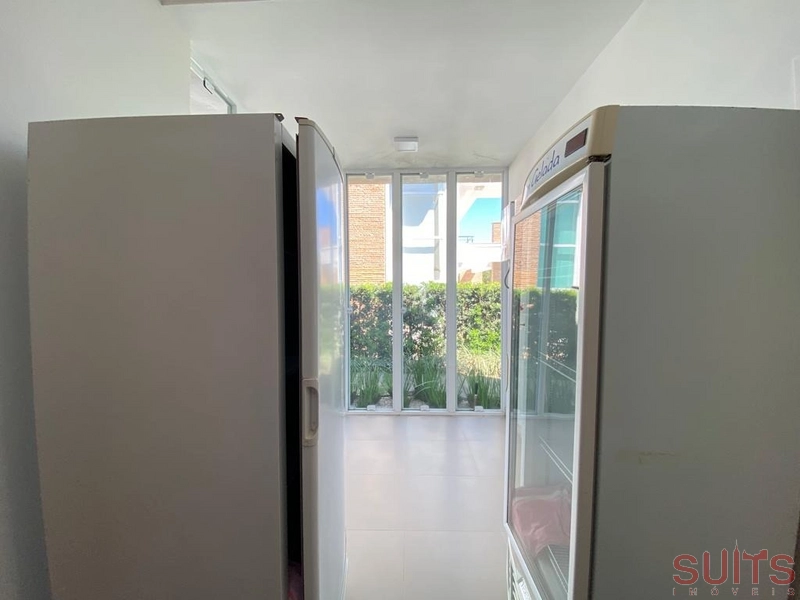 Magnífica mansão com 2 lotes no condomínio Bosques de Atlântida: 53ª foto da galeria de imagens do imóvel