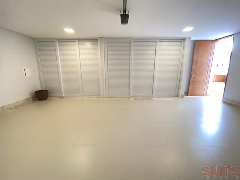 Magnífica mansão com 2 lotes no condomínio Bosques de Atlântida: 8ª foto da galeria de imagens do imóvel