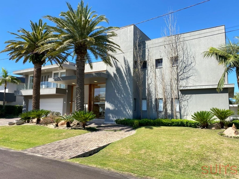 Magnífica mansão com 2 lotes no condomínio Bosques de Atlântida: 3ª foto da galeria de imagens do imóvel