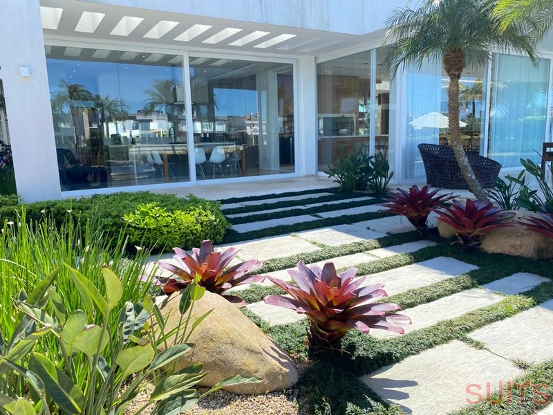 Magnífica mansão com 2 lotes no condomínio Bosques de Atlântida: 41ª foto da galeria de imagens do imóvel