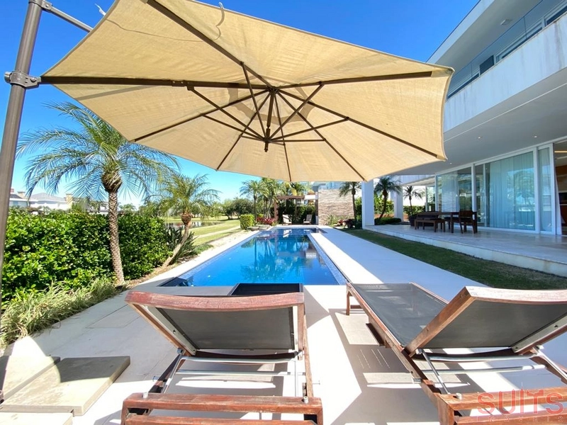 Magnífica mansão com 2 lotes no condomínio Bosques de Atlântida: 38ª foto da galeria de imagens do imóvel