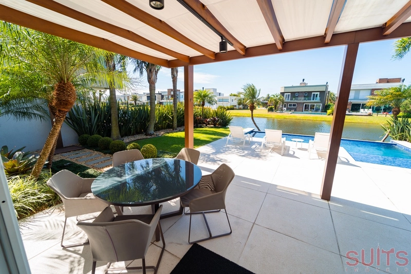 Excelente sobrado beira lago no condomínio Enseada: 5ª foto da galeria de imagens do imóvel