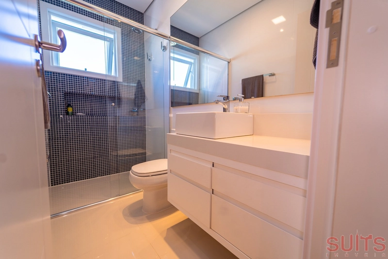 Excelente sobrado beira lago no condomínio Enseada: 53ª foto da galeria de imagens do imóvel