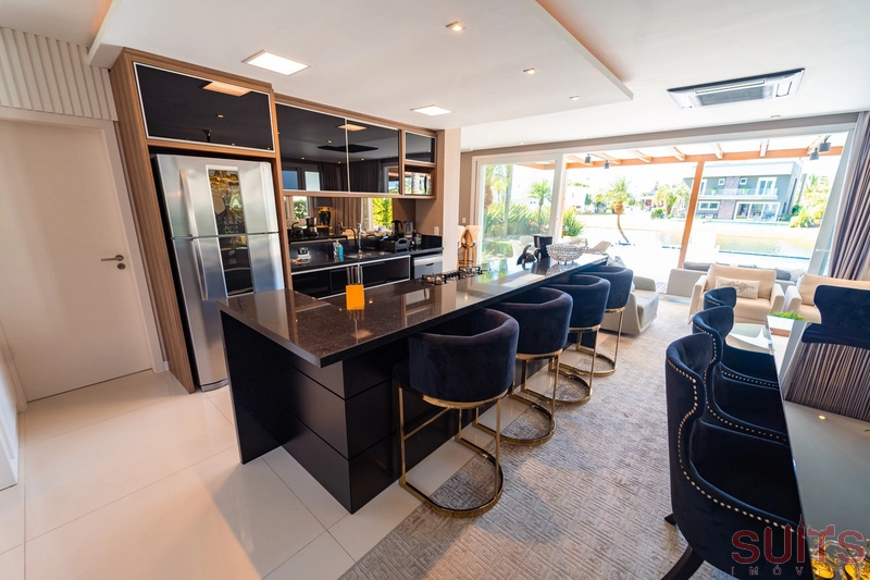 Excelente sobrado beira lago no condomínio Enseada: 39ª foto da galeria de imagens do imóvel