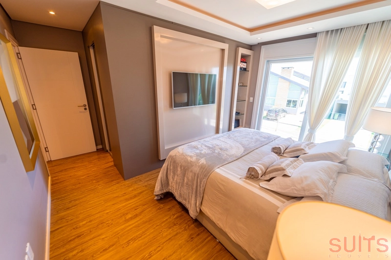 Excelente sobrado beira lago no condomínio Enseada: 66ª foto da galeria de imagens do imóvel