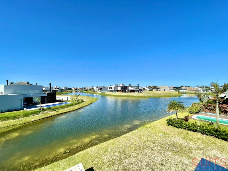 Excelente sobrado beira lago no condomínio Riviera: 45ª foto da galeria de imagens do imóvel