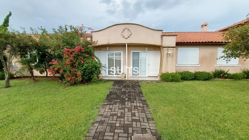 Casa próximo ao club no Condomínio Casa Hermosa
